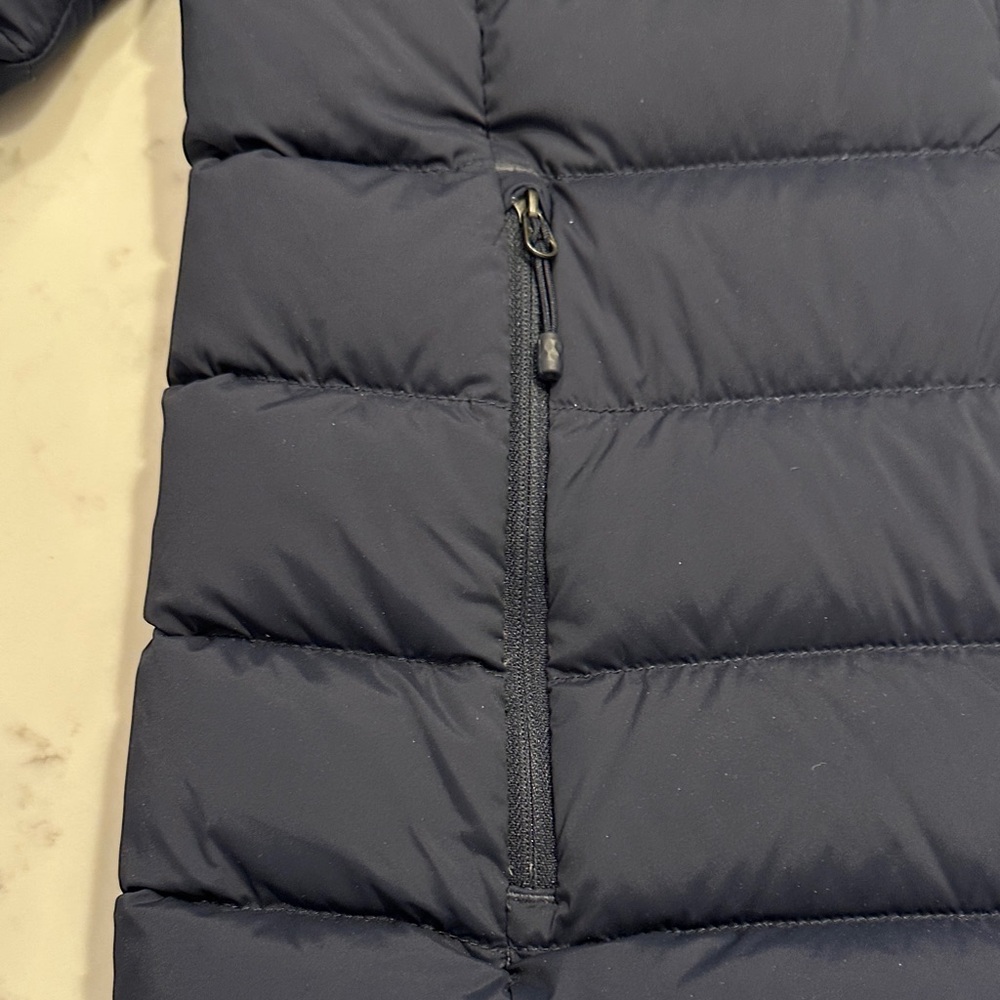 The North Face Women's Navy Quilted Down Puffer Jacket - Picture 5 of 7